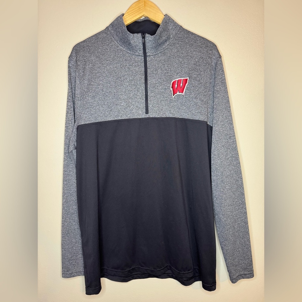Under Armour Wisconsin Badgers Quarter Zip Pullover Gray Black Size XL